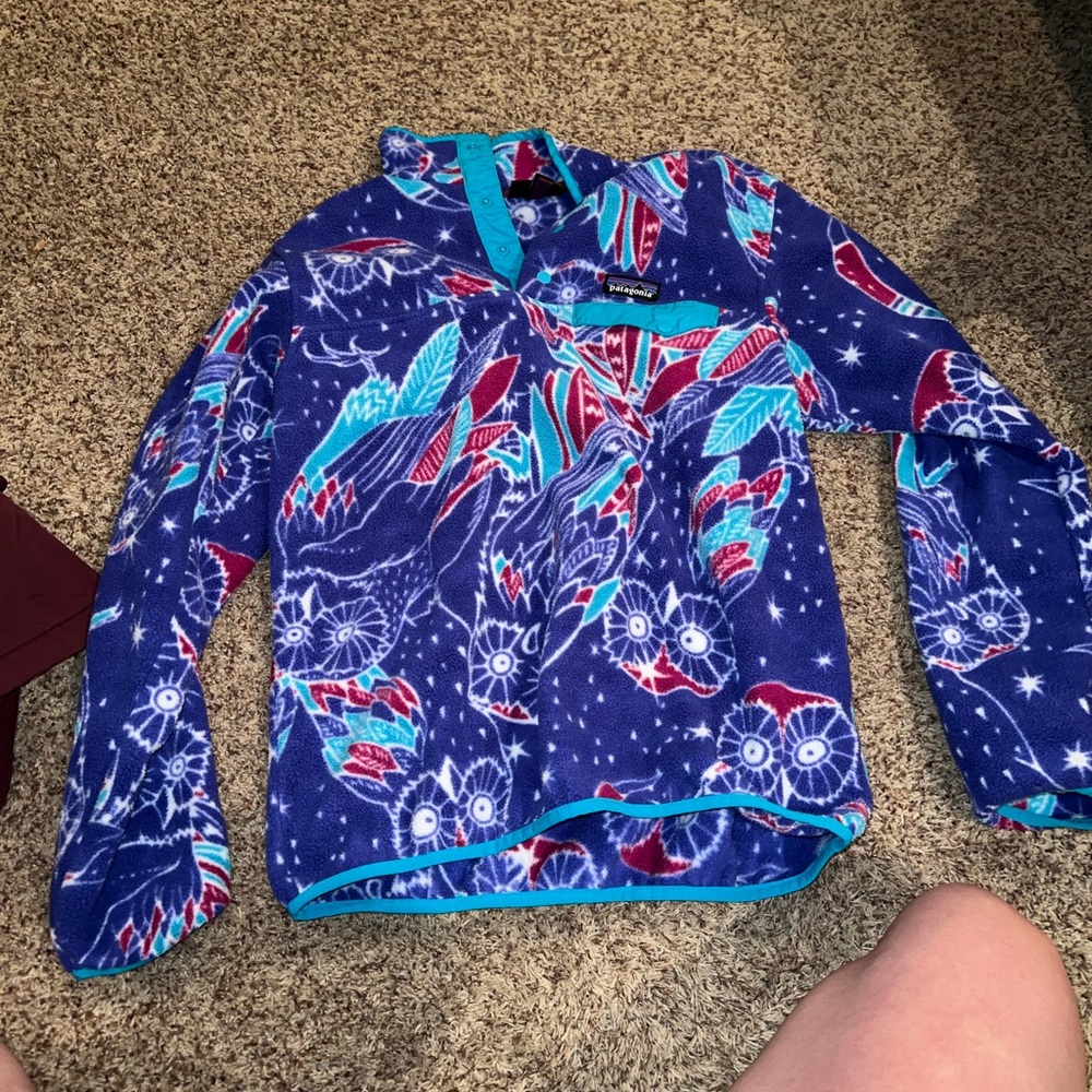 patagonia 1/4 “zip” button. pullover